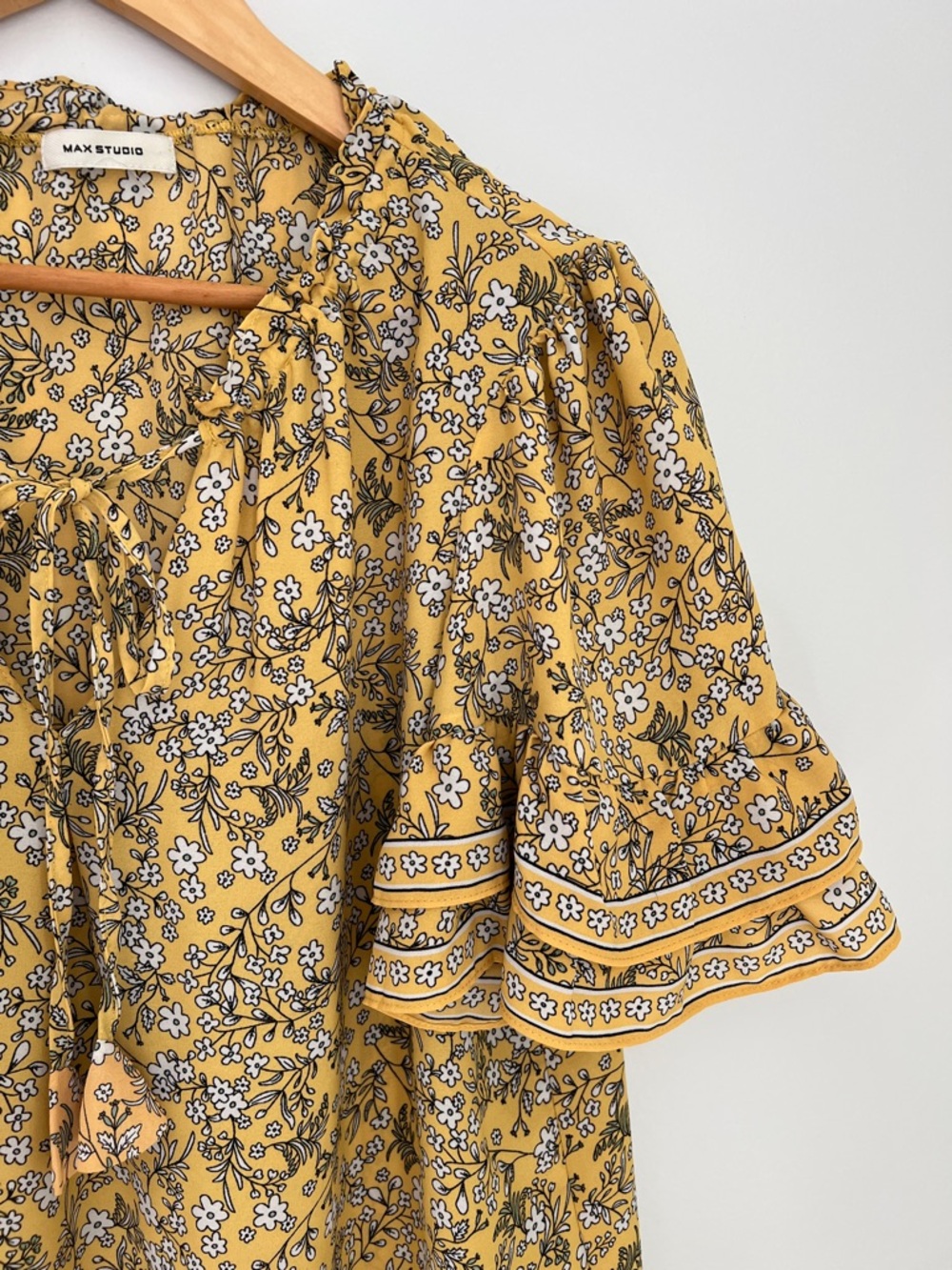 Max Studio Mustard Floral Tie-Neck Peasant Office Blouse Style #A703D31 Size L - Picture 5 of 17